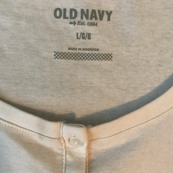 Old Navy T-Shirt - Picture 2 of 2